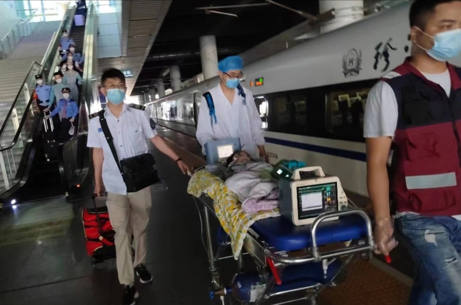 通道高铁转运公司