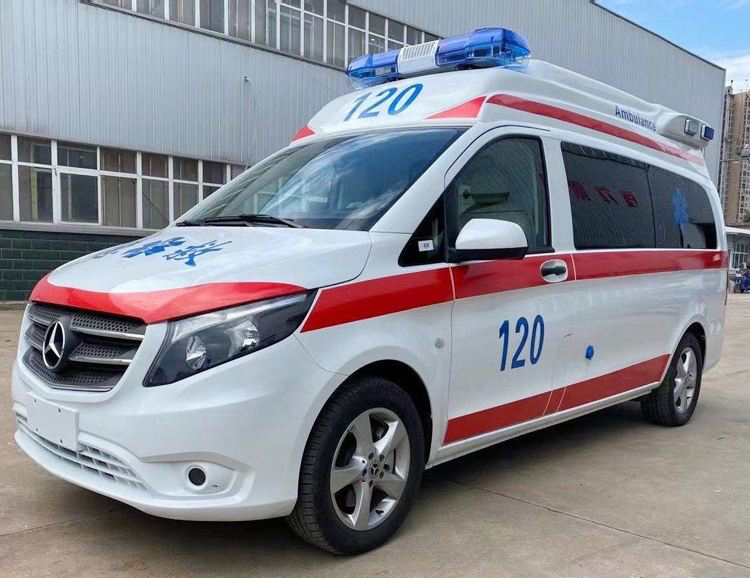 通道奔驰救护车